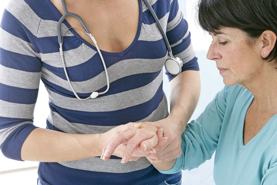 arthrose du poignet symptomes traitement docteur thomas waitzenegger chirurgien orthopediste main poignet paris