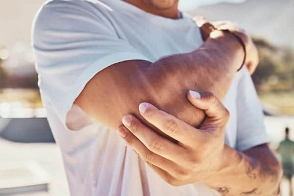 compression nerf ulnaire coude dr thomas waitzenegger chirurgien orthopediste main poignet paris